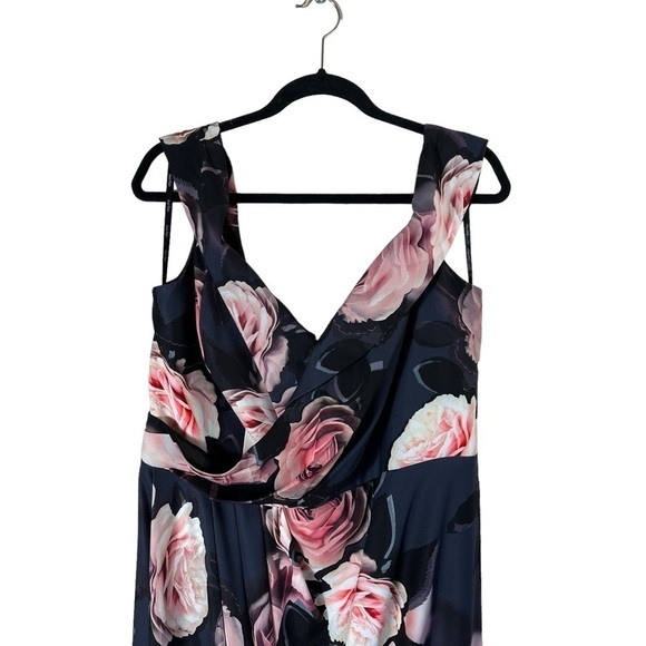 CITY CHIC Trendy Plus Size Off The Shoulder Floral Print Dress - Picture 4 of 11